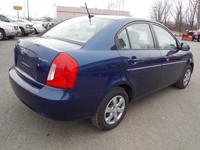 Hyundai Accent 2011 photo 1