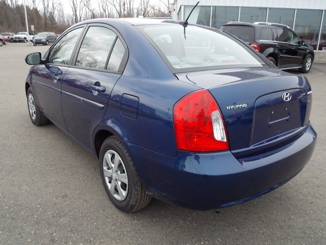 Hyundai Accent 2011 photo 2