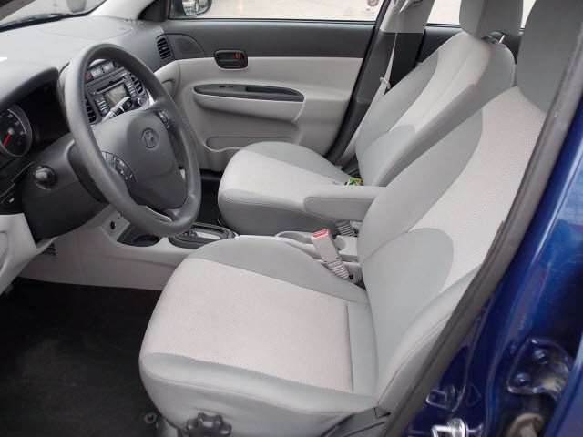 Hyundai Accent 2011 photo 5