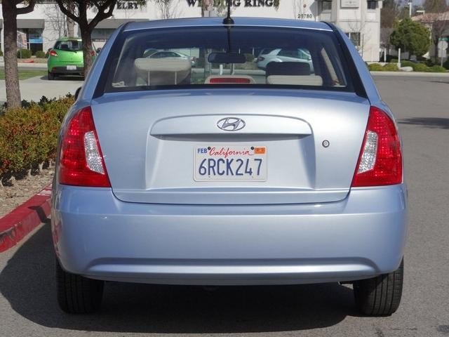 Hyundai Accent 2011 photo 4