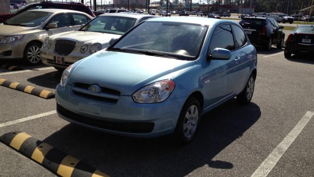 Hyundai Accent 2011 photo 2