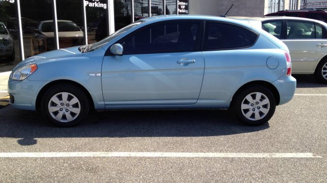 Hyundai Accent 2011 photo 3