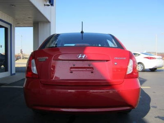 Hyundai Accent 2011 photo 2
