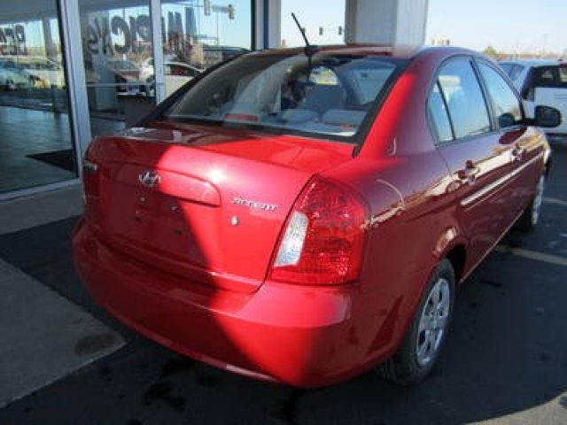 Hyundai Accent 2011 photo 3