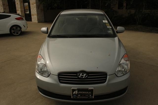 Hyundai Accent 2011 photo 3