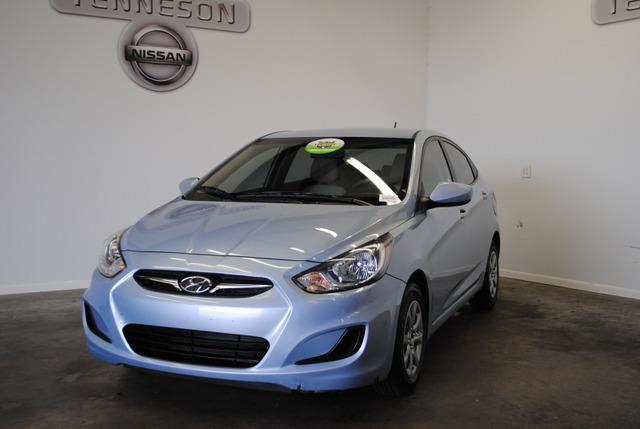 Hyundai Accent 2012 photo 1