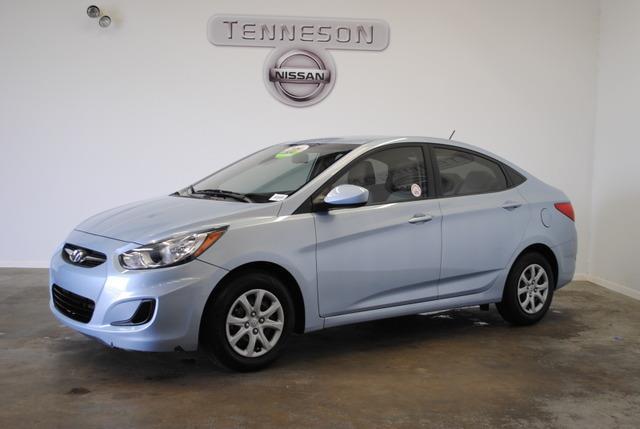 Hyundai Accent 2012 photo 3