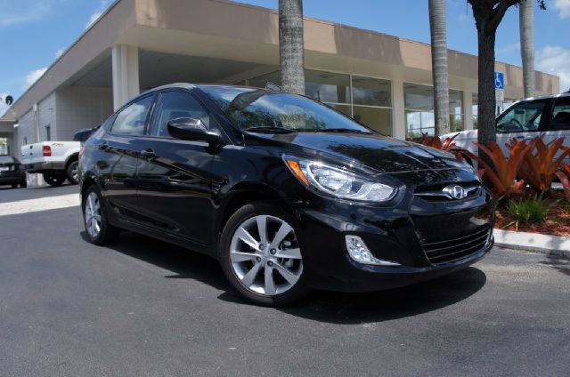 Hyundai Accent ST Sport SLT TRX4 Off Road Laramie Sedan