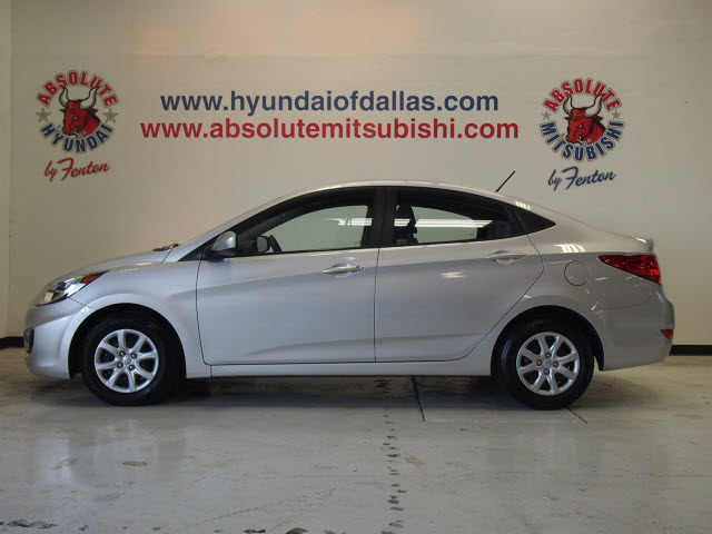 Hyundai Accent 2012 photo 2