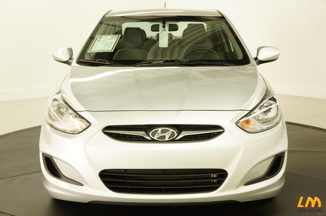 Hyundai Accent 2012 photo 2