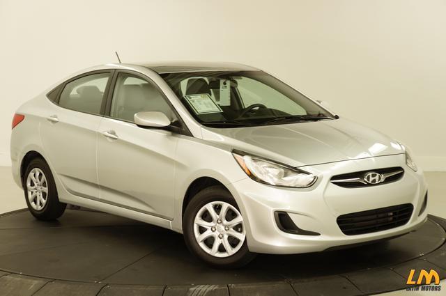Hyundai Accent 2012 photo 3