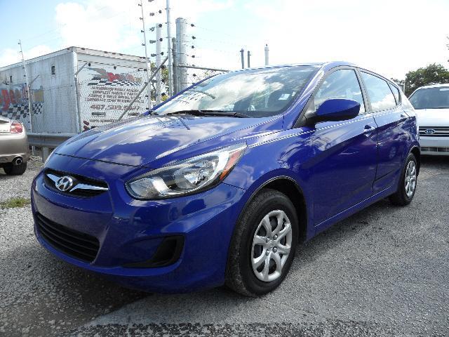 Hyundai Accent 2013 photo 4