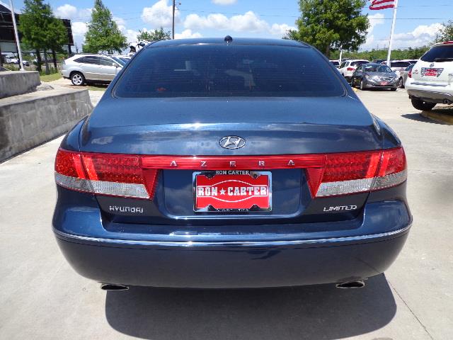 Hyundai Azera 320 W/ Sunroof Sedan