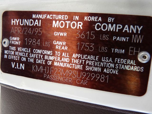Hyundai Elantra 1995 photo 9
