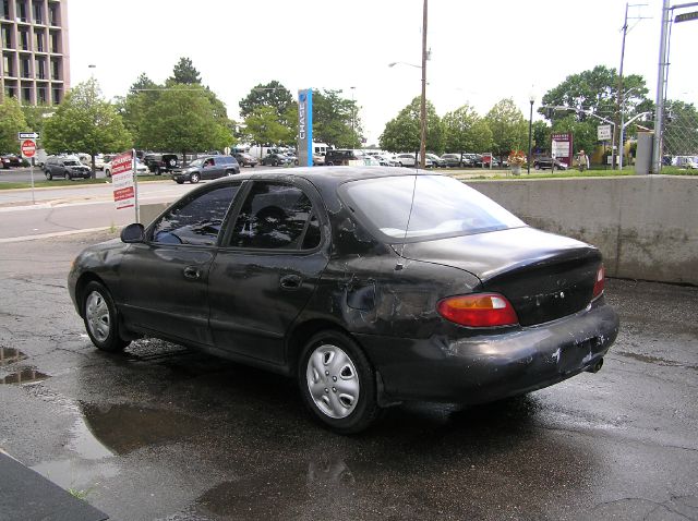 Hyundai Elantra 1997 photo 1