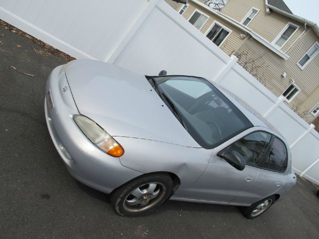 Hyundai Elantra 1997 photo 3