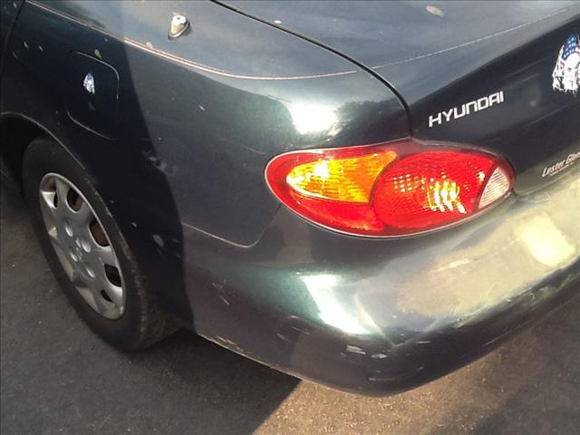 Hyundai Elantra 1999 photo 4