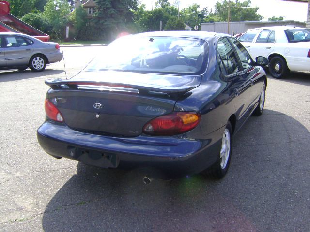 Hyundai Elantra 1999 photo 1