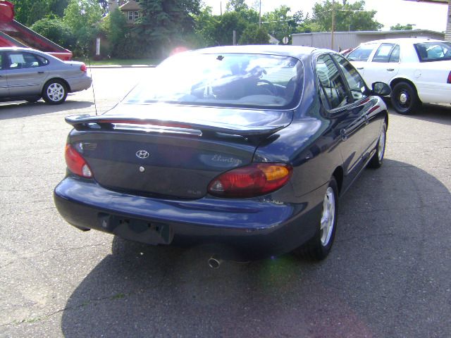 Hyundai Elantra 1999 photo 1