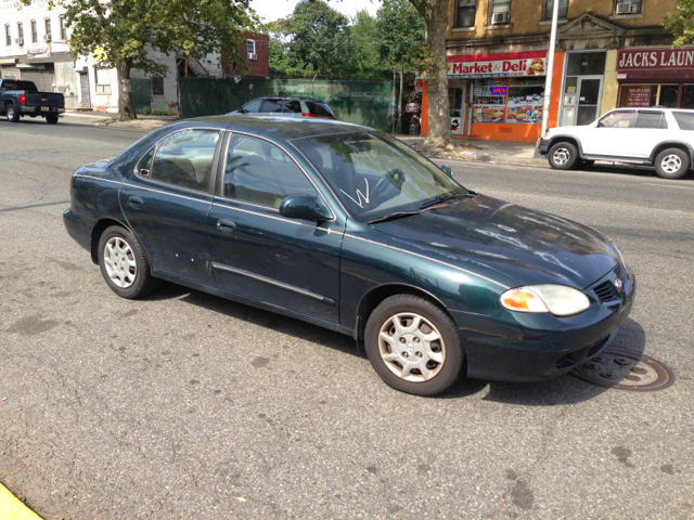 Hyundai Elantra 2000 photo 3