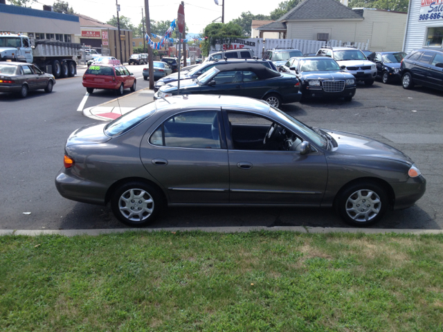 Hyundai Elantra 2000 photo 3