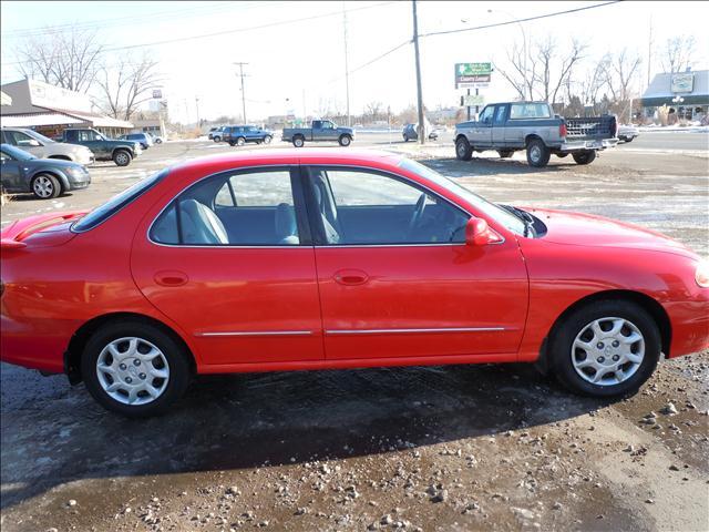 Hyundai Elantra 2000 photo 3