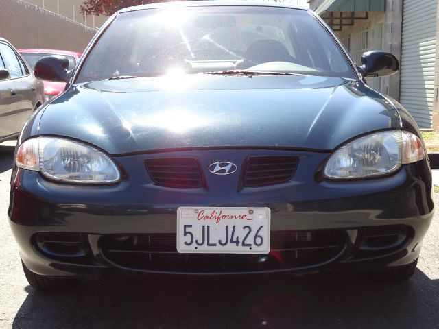 Hyundai Elantra 2000 photo 3