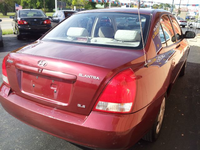 Hyundai Elantra 2001 photo 1