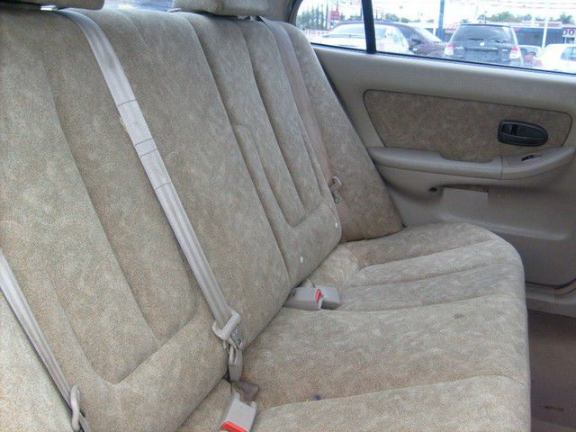 Hyundai Elantra 2001 photo 12