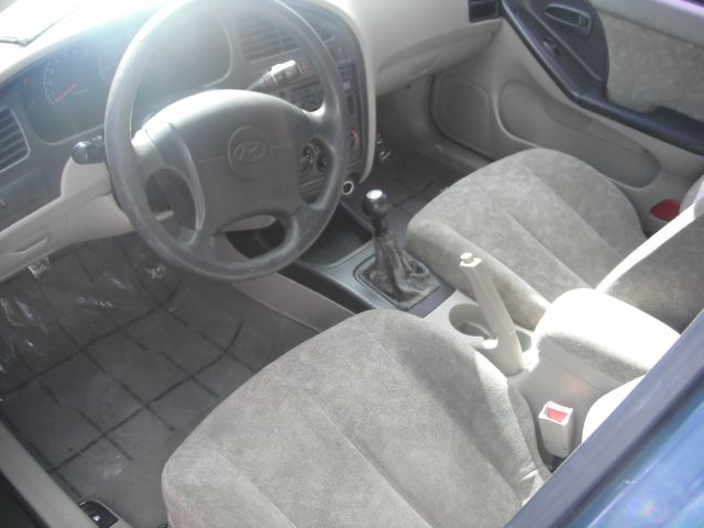 Hyundai Elantra 2001 photo 1