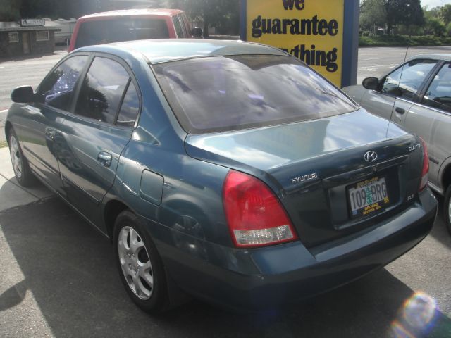 Hyundai Elantra 2001 photo 2
