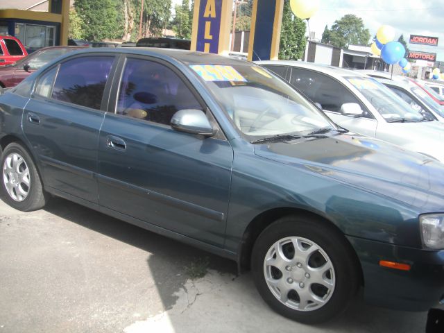 Hyundai Elantra 2001 photo 3
