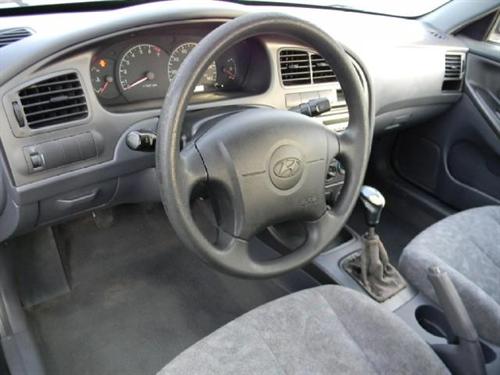Hyundai Elantra 2001 photo 3