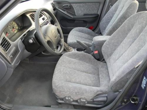 Hyundai Elantra 2001 photo 4