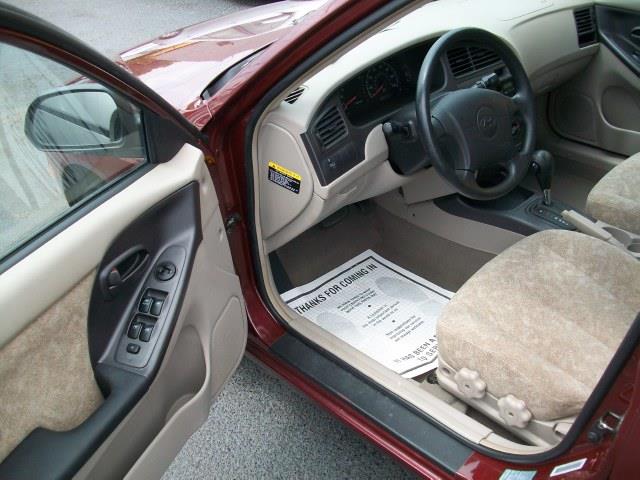 Hyundai Elantra 2001 photo 2