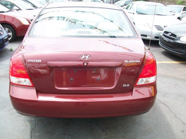 Hyundai Elantra 2001 photo 4