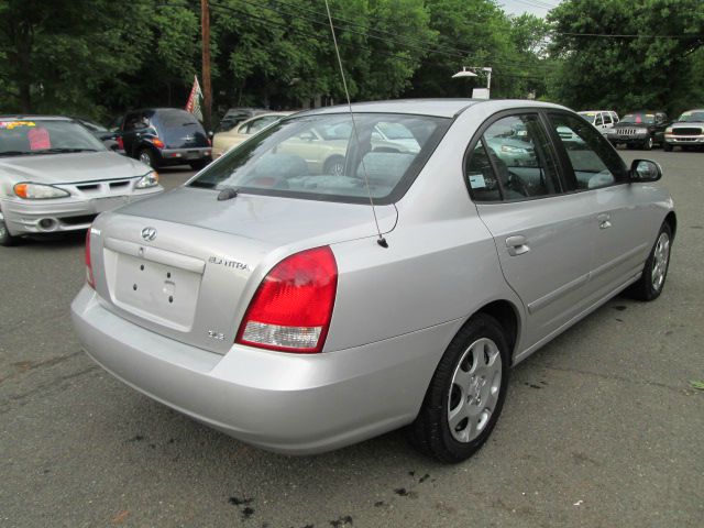 Hyundai Elantra 2001 photo 1