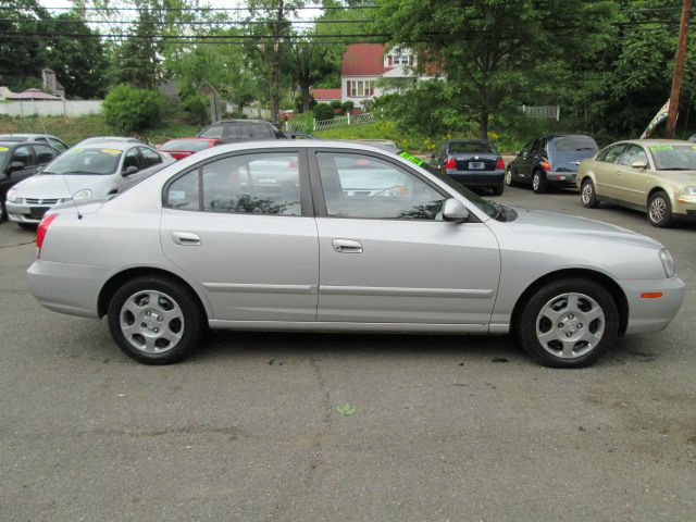 Hyundai Elantra 2001 photo 2