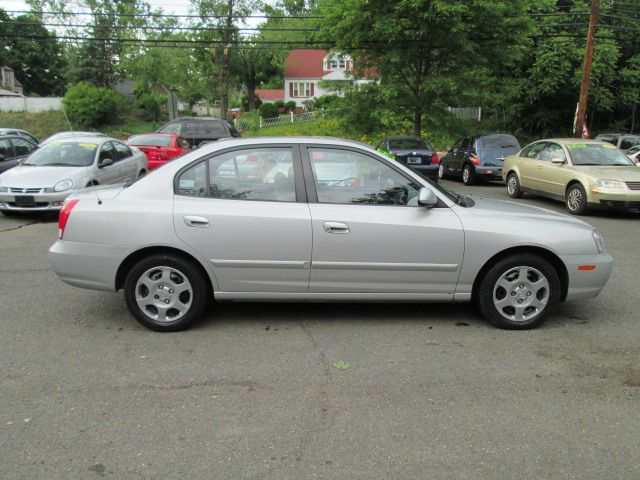 Hyundai Elantra 2001 photo 3