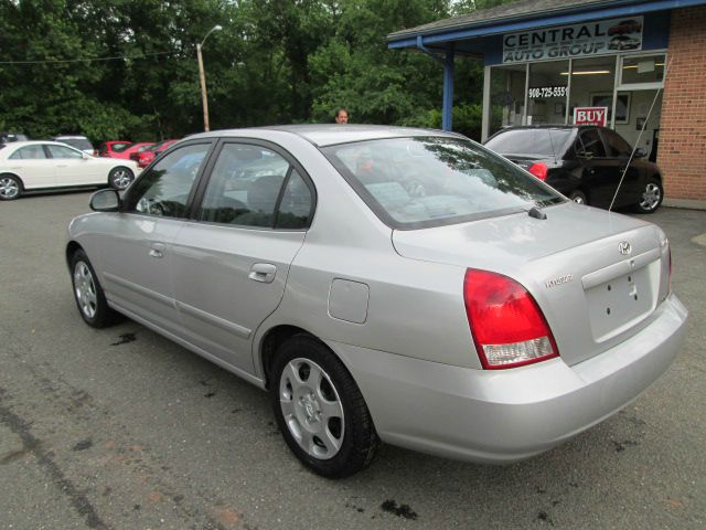 Hyundai Elantra 2001 photo 6