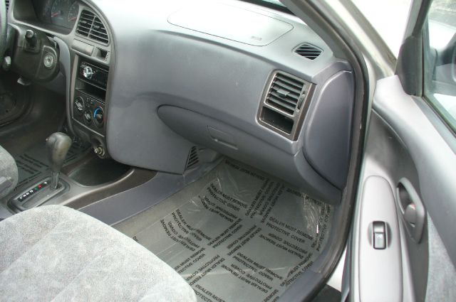 Hyundai Elantra 2001 photo 10