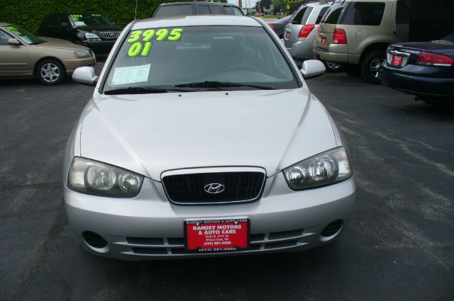 Hyundai Elantra 2001 photo 3