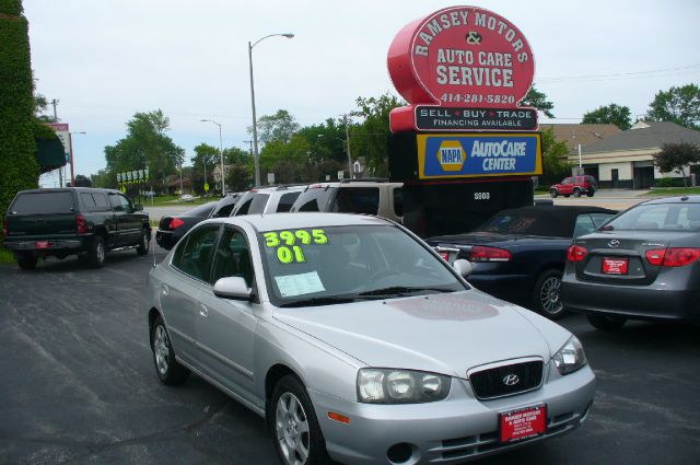 Hyundai Elantra 2001 photo 9