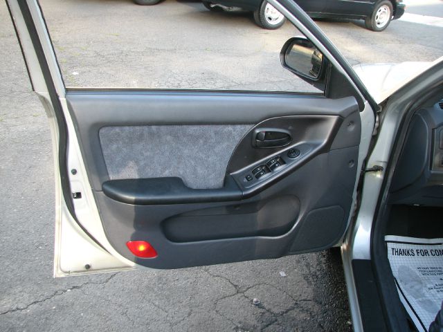 Hyundai Elantra 2001 photo 4