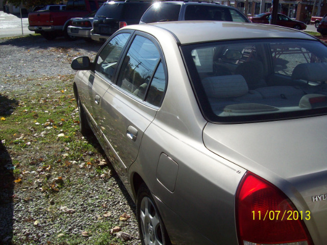 Hyundai Elantra 2002 photo 1
