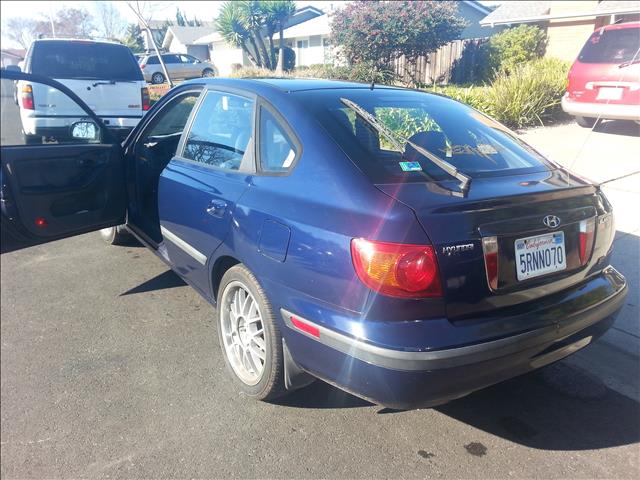 Hyundai Elantra 2002 photo 3