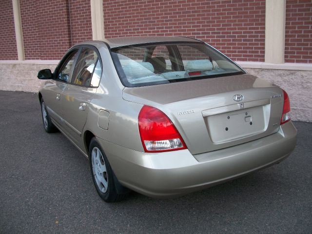 Hyundai Elantra 2002 photo 2