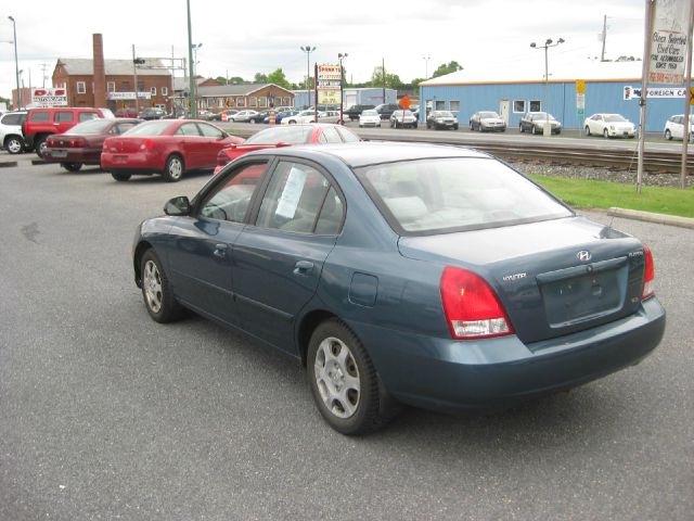 Hyundai Elantra 2002 photo 1