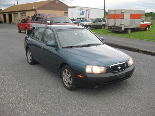 Hyundai Elantra 2002 photo 2