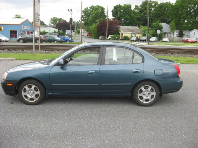 Hyundai Elantra 2002 photo 4